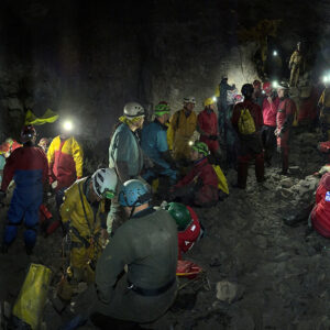 Cavers lunch time - ready for the afternoon sessions. (Pic: K.Lake)